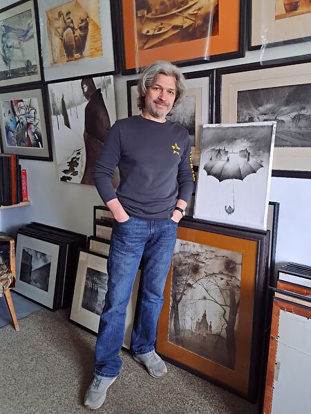 Ильдюков Олег в мастерской, 2025